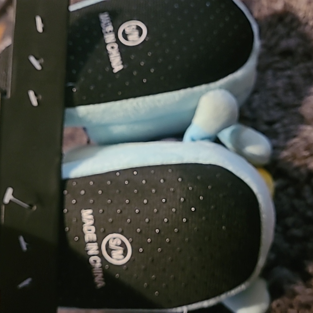 Toddler bluey slippers - Picture 4 of 5